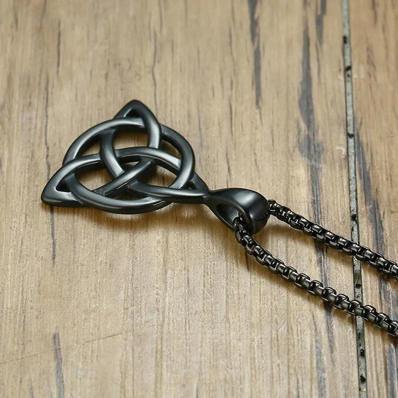 The Triquetra Necklace