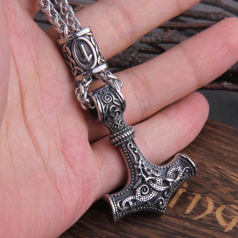 Mjolnir - Thor's hammer with Norse Knot Stainless Steel Necklace