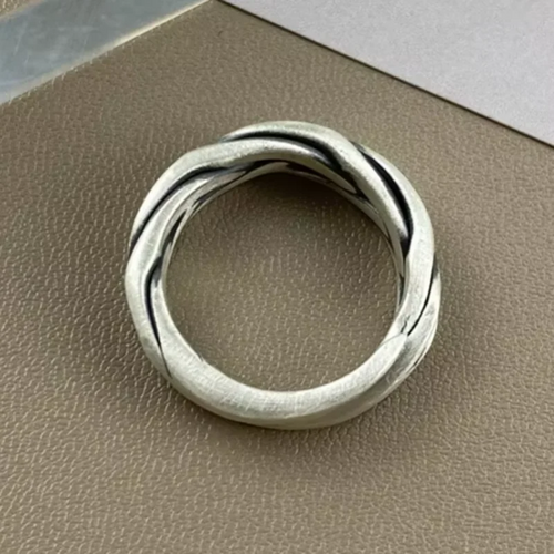 Frigg's Knot 999 Silver Ring