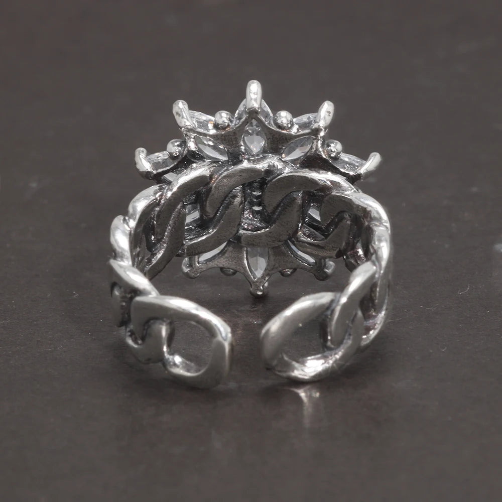 The North Star Ring in 925 Sterling Silver and Zircon Stones