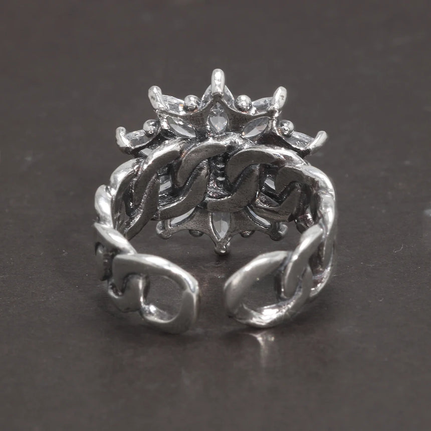 The North Star Ring in 925 Sterling Silver and Zircon Stones