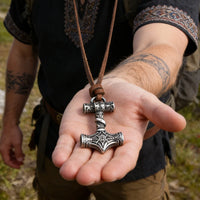 Warägergarde Thors Hammer Mjölnir Titan-Edelstahl-Halskette