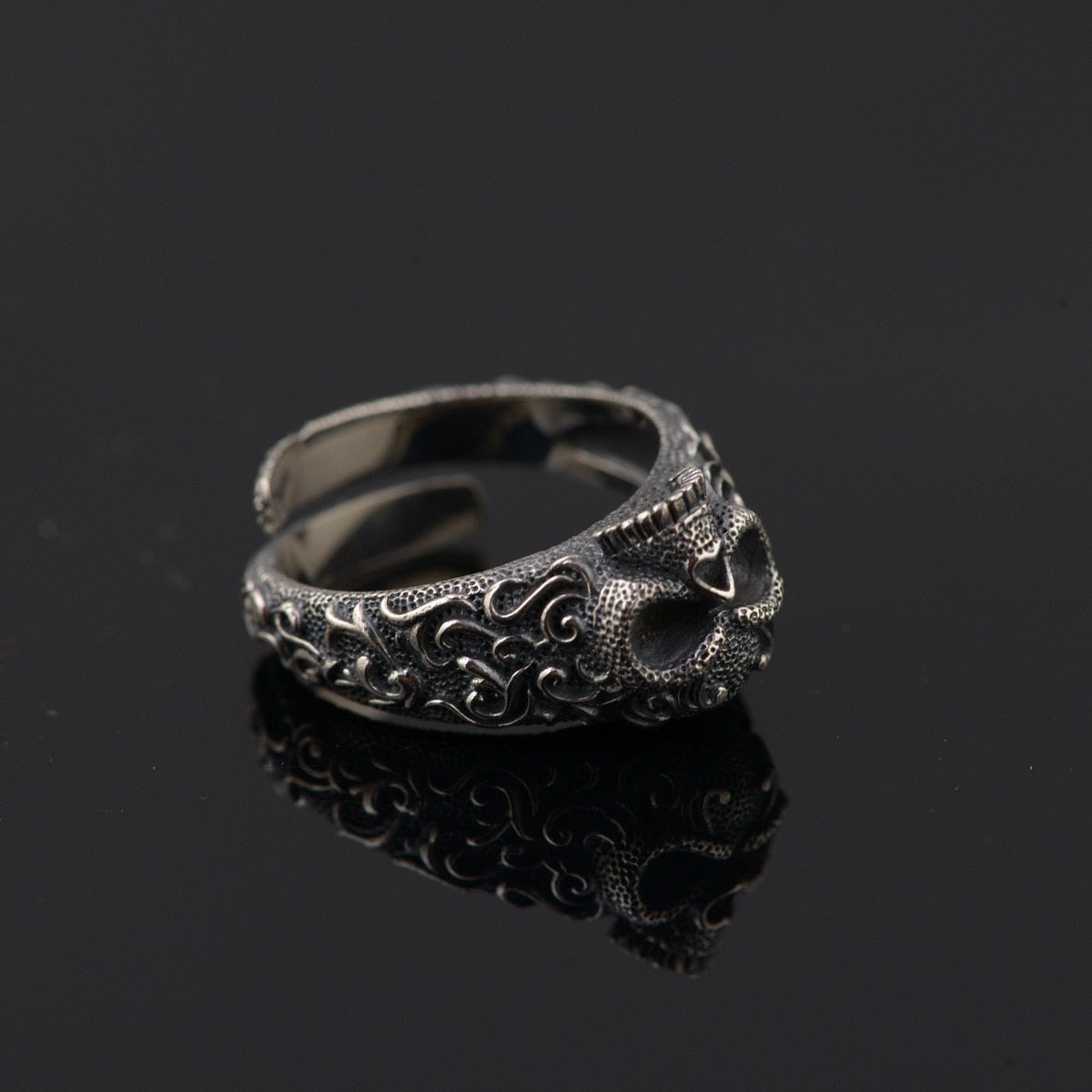 The Gentle Skull 925 Sterling Silver Band